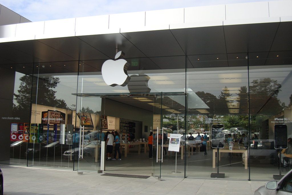 StandTech Apple Manhasset electrical case study